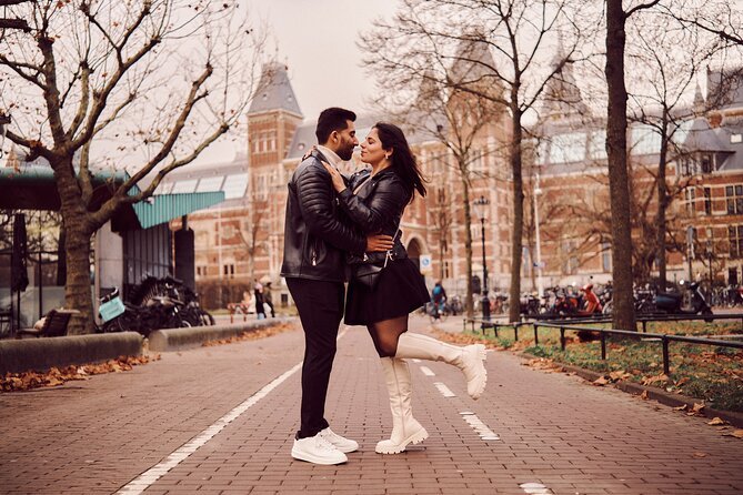 Romantic Proposal at Rijksmuseum Garden Amsterdam Couple proposal in Rijksmuseum Garden surrounded by art and flowers