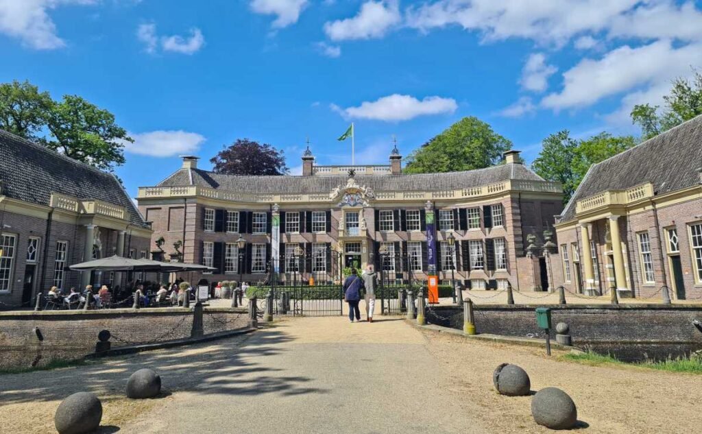 CASTLE GROENEVELD.png