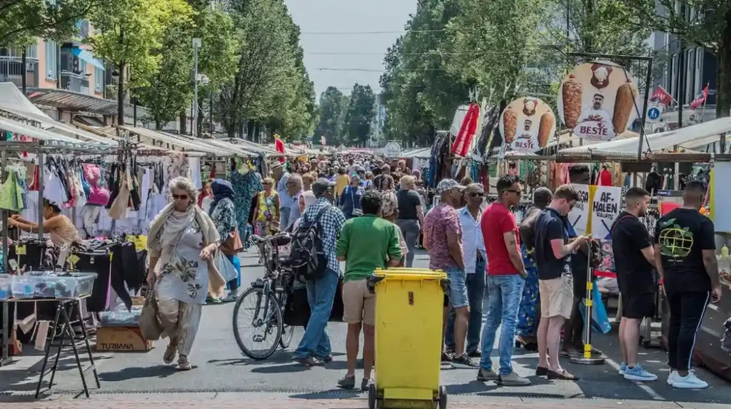 Dappermarkt Amsterdam-Oost Colorful spices and exotic foods at Dappermarkt, Amsterdam-Oost