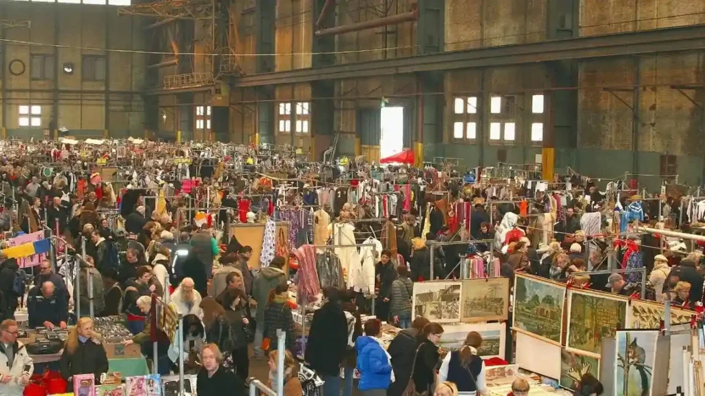IJ-Hallen Flea Market Amsterdam-Noord Massive vintage and secondhand stalls at IJ-Hallen Flea Market, Amsterdam-Noord