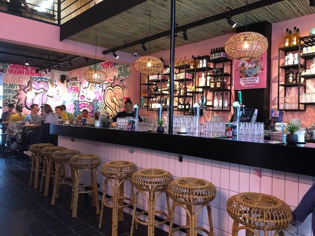 vegan-junk-food-bar-rotterdam-by-silvia-graham