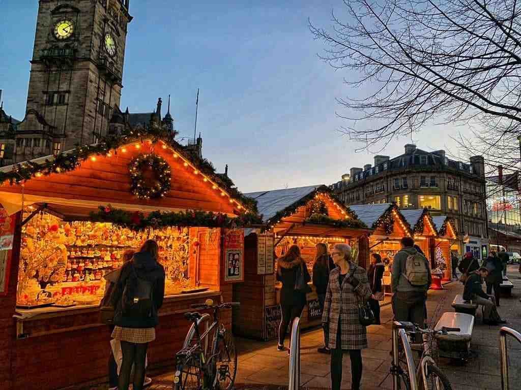 sunday-christmas-market-amsterdam