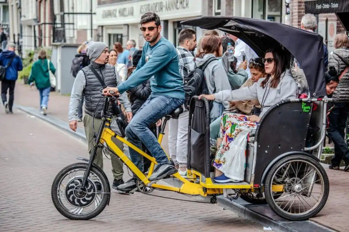 Amsterdam Electric Pedicab canal tour